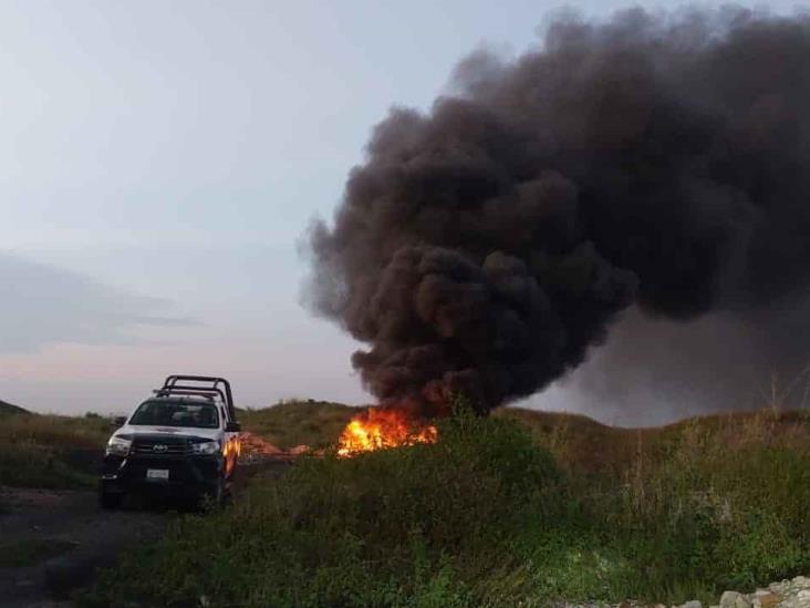 En Puerto Seco se desata incendio en basurero clandestino