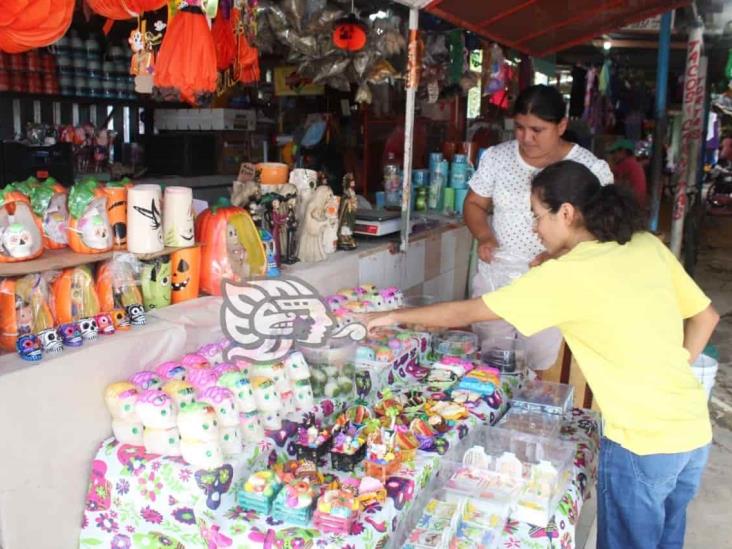 Altares de muertos, tradición que se niega a morir en Agua Dulce