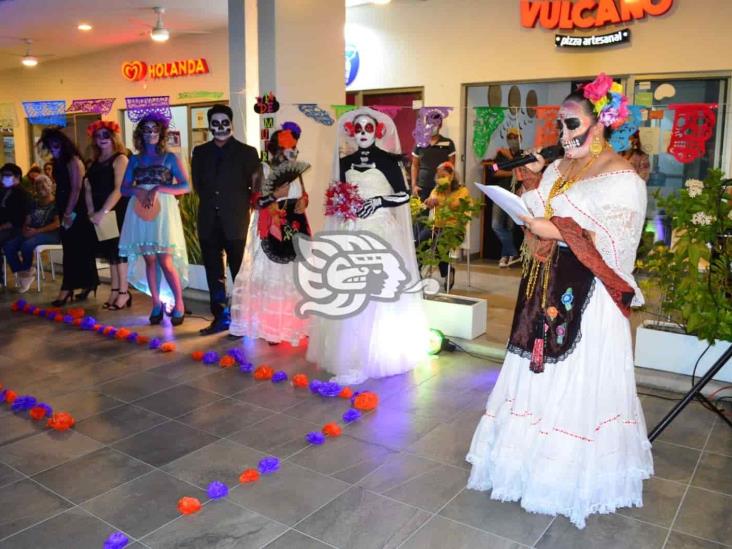 Realizan concurso de catrinas vivientes en Puerto de Veracruz