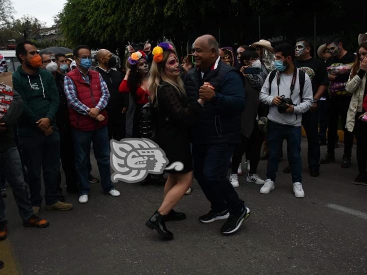 Catrinas invaden las calles del centro de Xalapa