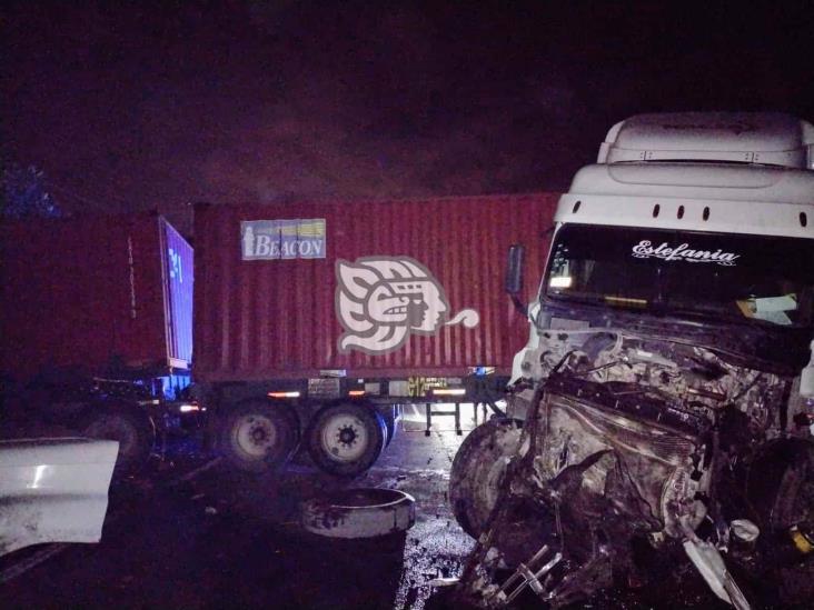 Aparatoso accidente automovilístico deja 4 heridos en la Xalapa- Veracruz