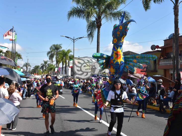 En Orizaba, desfile del Día de Muertos colorea la ciudad