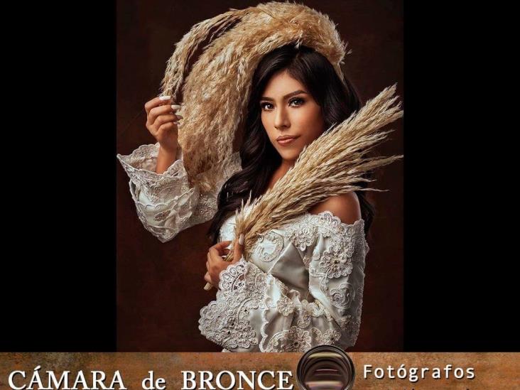 Fotógrafa de Nanchital logra mención especial por la SMFP