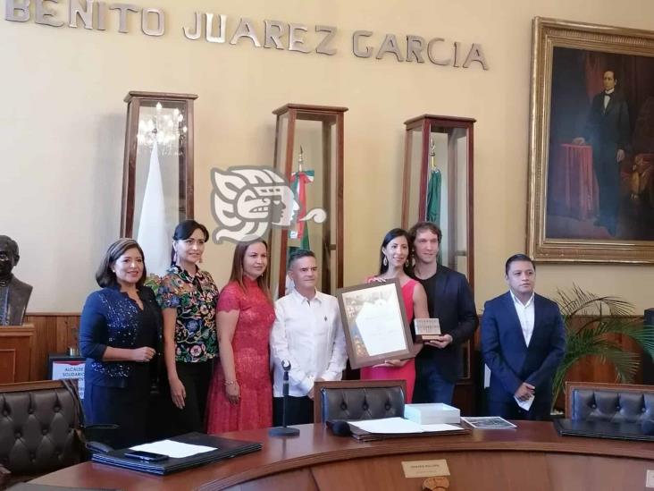 En Orizaba, nombran huésped distinguido a bailarina Elisa Carrillo