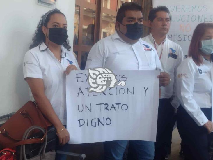 Docentes del ITSAV culpan a director por no recibir apoyo económico