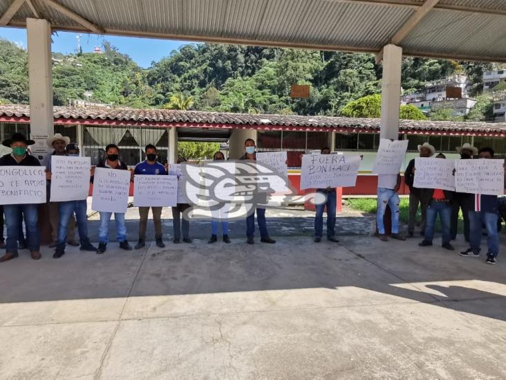 Habitantes de la Sierra de Zongolica exigen destitución del director del INPI