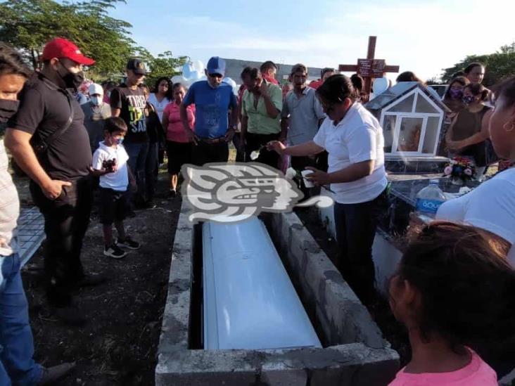 Dan último adiós a Brayan; pequeño que perdió la vida tras caer en registro sin tapa