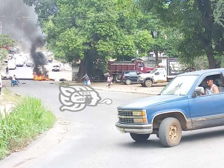 Cierran Accesos A Tezonapa Acusan Abusos De La Fuerza Civil