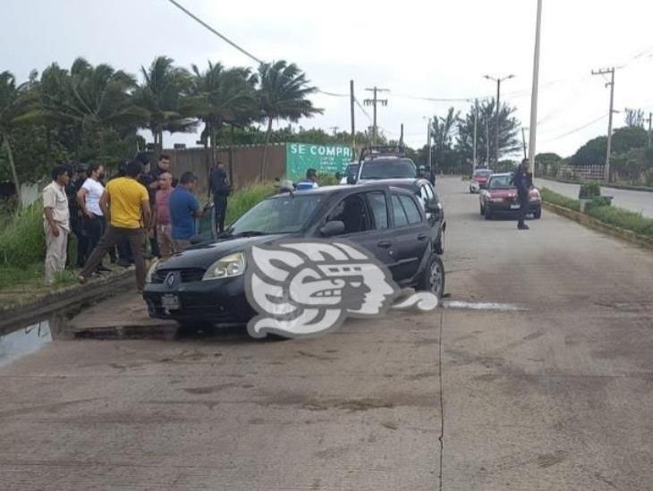 Aparatoso accidente en carretera a Las Barrillas; dos lesionados