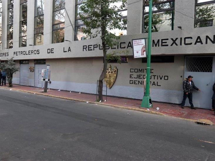 Piden 600 mil pesos por plaza en el STPRM