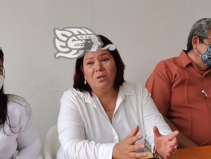 Carolina Espinoza busca la secretaría de la sección 11