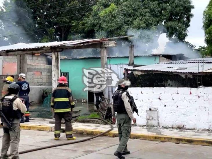 Sujeto le prende fuego a vivienda de Cardel