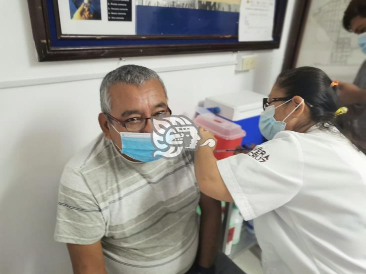 Inició vacunación contra la influenza en Nanchital e Ixhuatlán