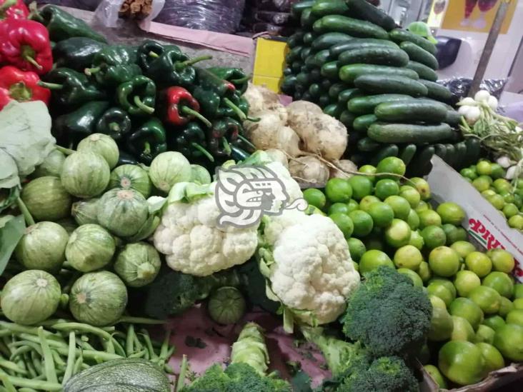 En el Puerto, aumenta el precio de chile jalapeño y tomate verde