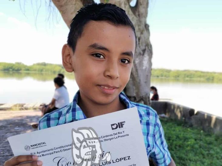 Niño superdotado de Nanchital requiere beca para estudiar en el CEDAT