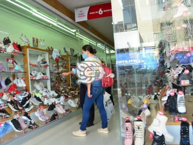 Pese a inicio de Buen Fin, calles del centro histórico lucen con afluencia normal