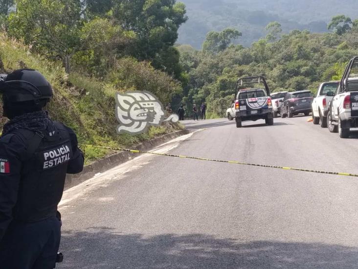 Encajuelado y en un barranco, hallan cuerpo de familiar de ex titular de SSP