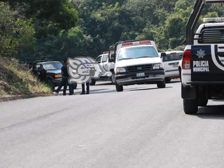 Encajuelado y en un barranco, hallan cuerpo de familiar de ex titular de SSP