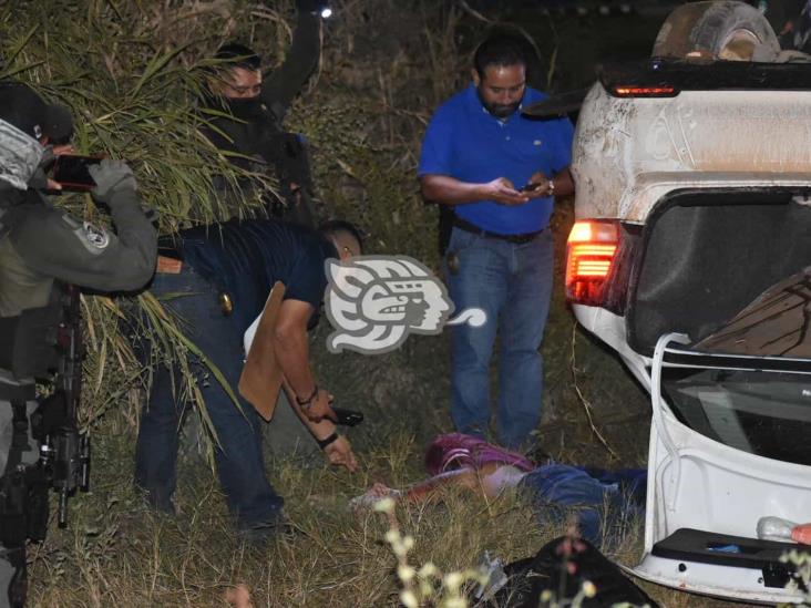 Conductor pierde la vida tras volcadura sobre la Transístmica