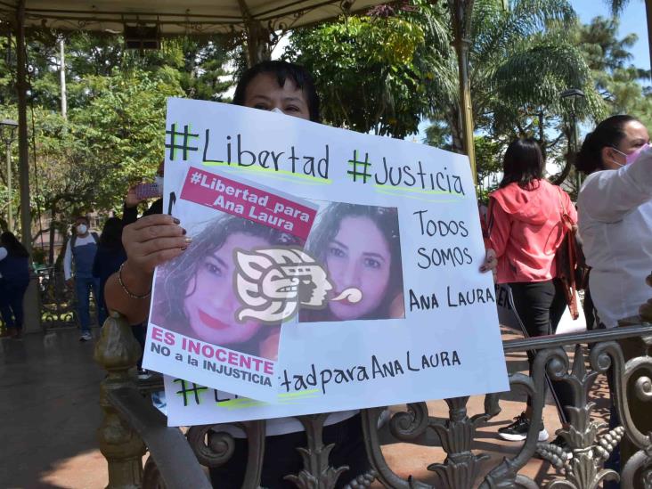 Exigen liberta de Ana Laura ‘N’; la vinculan a crimen de periodista