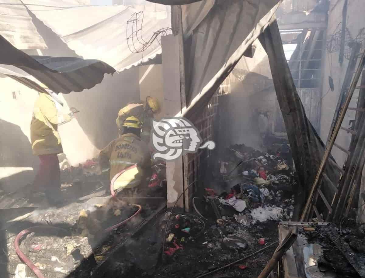 Incendio Consume Casa En La Colonia Ampliación 21 De Marzo En Xalapa