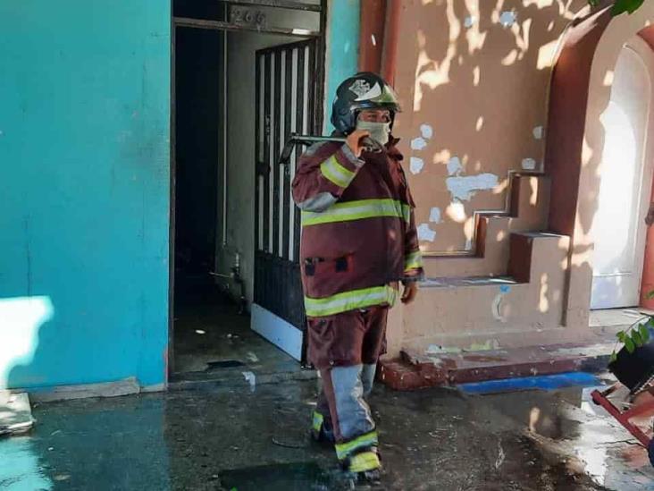 Se incendia vivienda en colonia de Veracruz