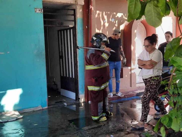 Se incendia vivienda en colonia de Veracruz