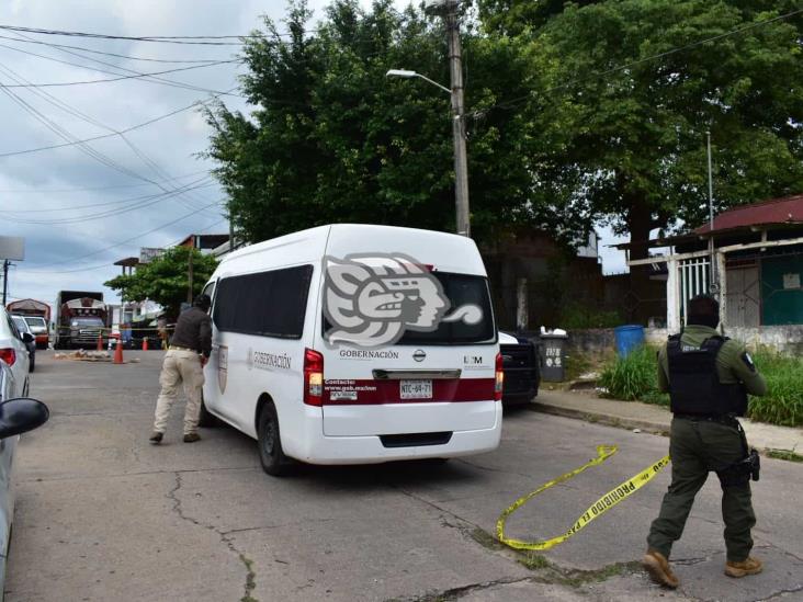 Detienen a extranjeros tras amotinarse en Estación de Acayucan