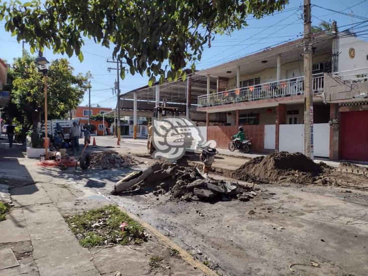 Cierran calle Alcocer por trabajos de pavimentación