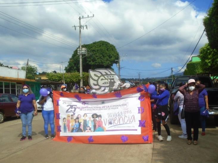 Mujeres serranas marchan por una vida libre de violencia