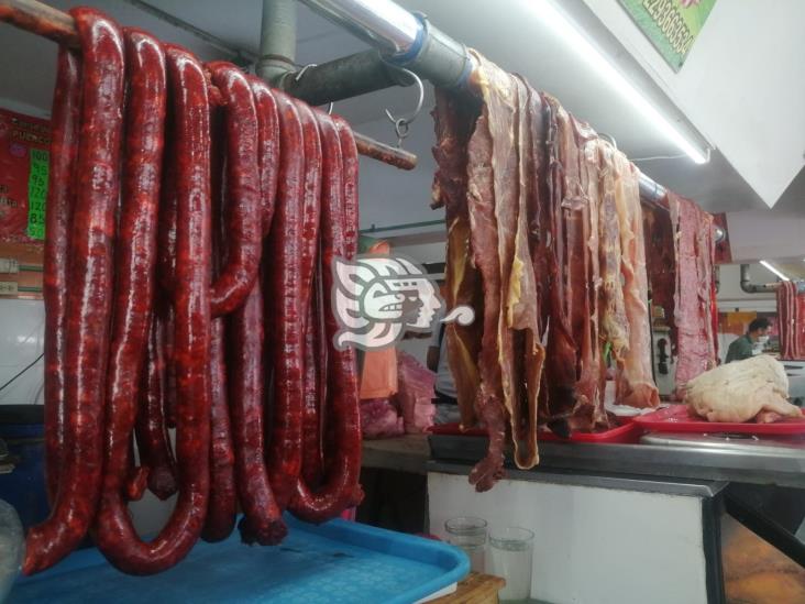 Diariamente incrementan precios de carne de res y cerdo