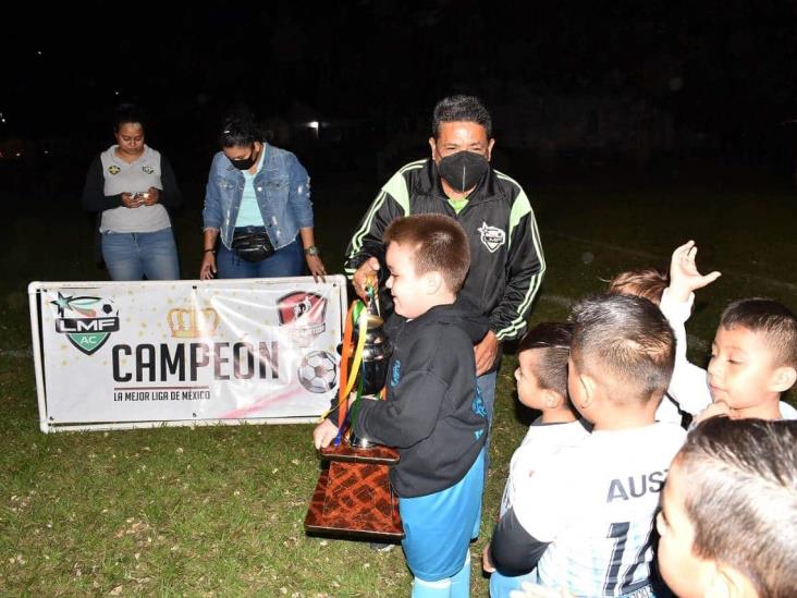 Logra Atlético Chivería título en fútbol