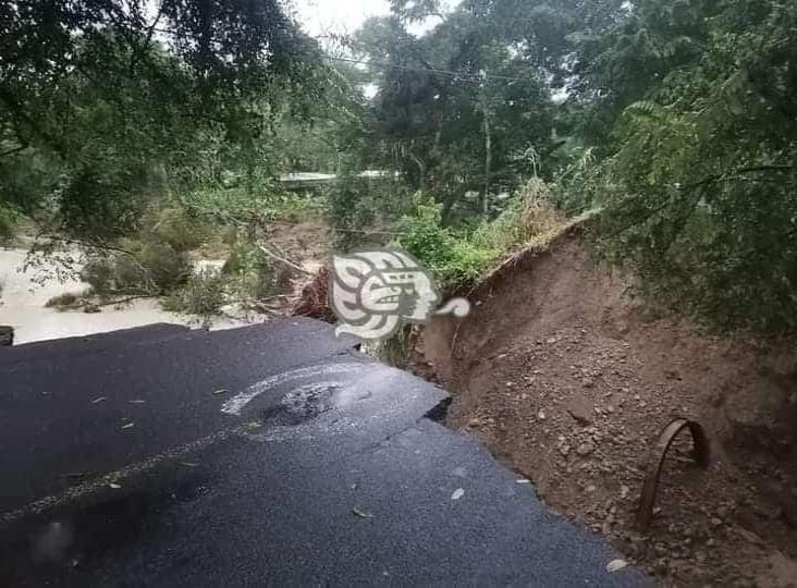 Frente Frío 10 dejó inundaciones y caminos destrozados en Misantla