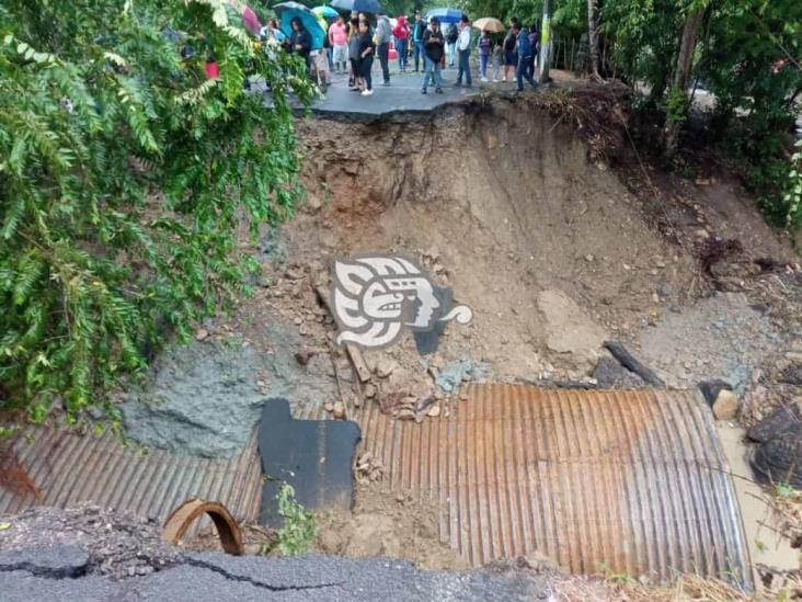 Frente Frío 10 dejó inundaciones y caminos destrozados en Misantla