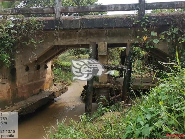 Puentes y caminos dañados por las lluvias en Moloacán