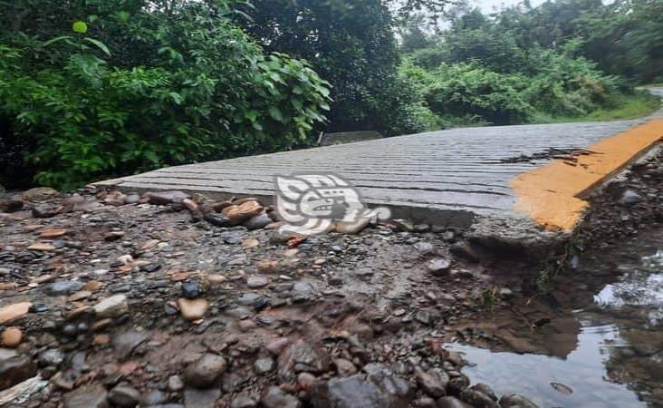 Frente Frío 10 dejó inundaciones y caminos destrozados en Misantla