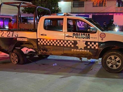 Reportan estable a policía de Minatitlán que sufrió volcadura