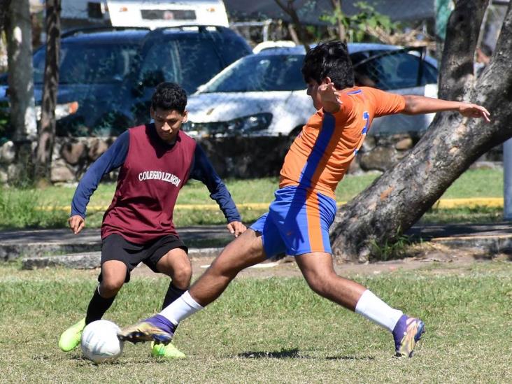Busca CDF triunfos en liga infantil de fútbol