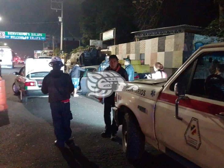 Colisionan cuatro automóviles en bulevar Banderilla; hay tres lesionados