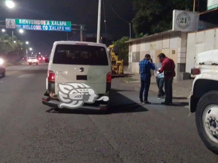 Colisionan cuatro automóviles en bulevar Banderilla; hay tres lesionados