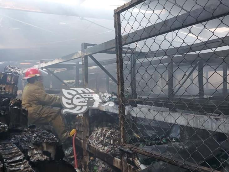 Conato de incendio en tienda de autoservicio causa alarma en Misantla