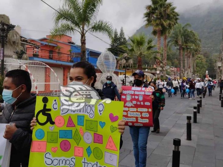 Con marcha, demandan inclusión para personas con discapacidad en Orizaba