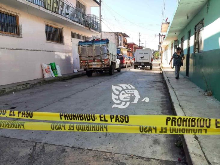 Hombre de 70 años se suicida dentro de su casa en Coatepec