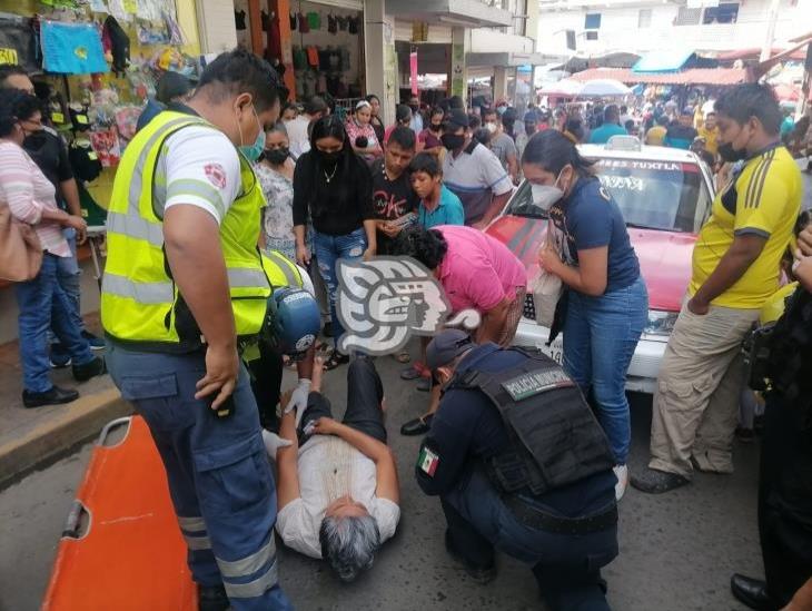 Atropella taxi a mujer en San Andrés Tuxtla