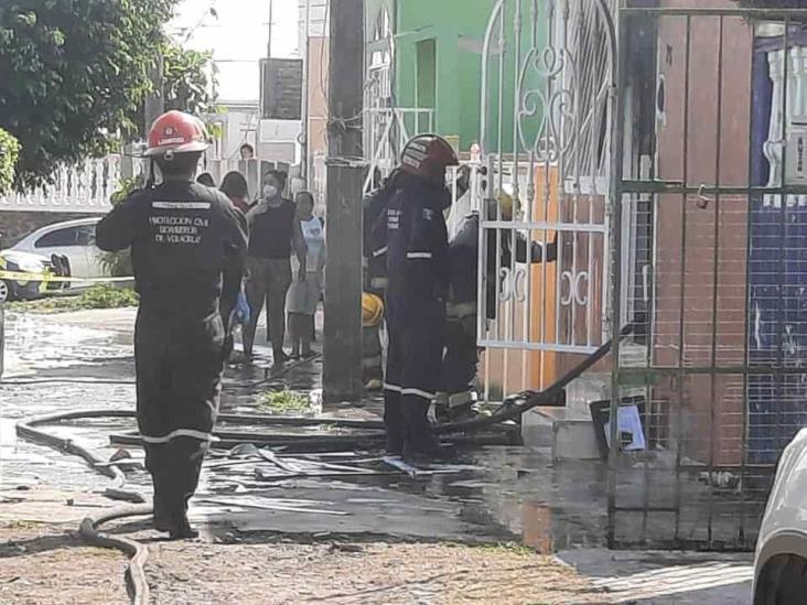 Se incendia vivienda en colonia Las Brisas