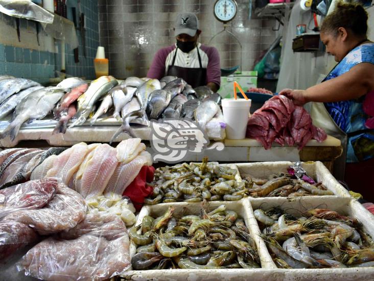 Esperan repunte de ventas en mercado de mariscos de Coatzacoalcos