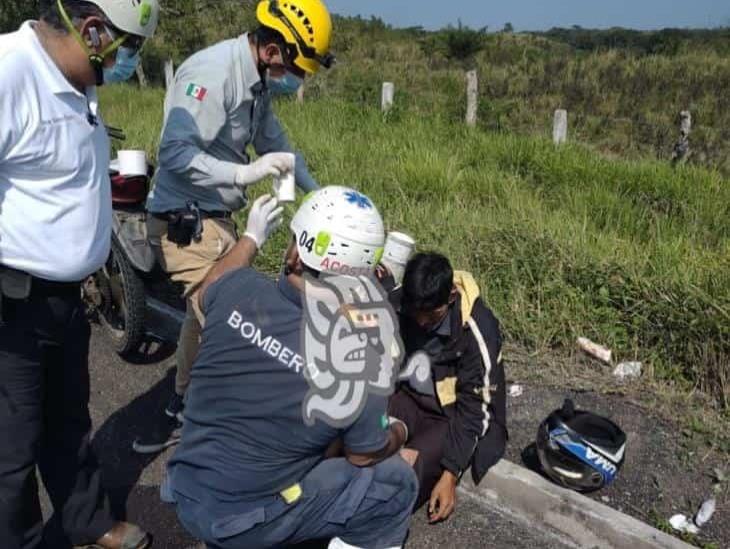 En la Antigua, dos lesionados al derrapar motocicleta