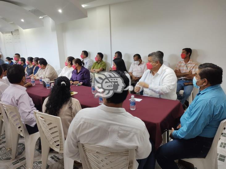 Llevan a cabo primera reunión de protocolo entrega-recepción en Moloacán 