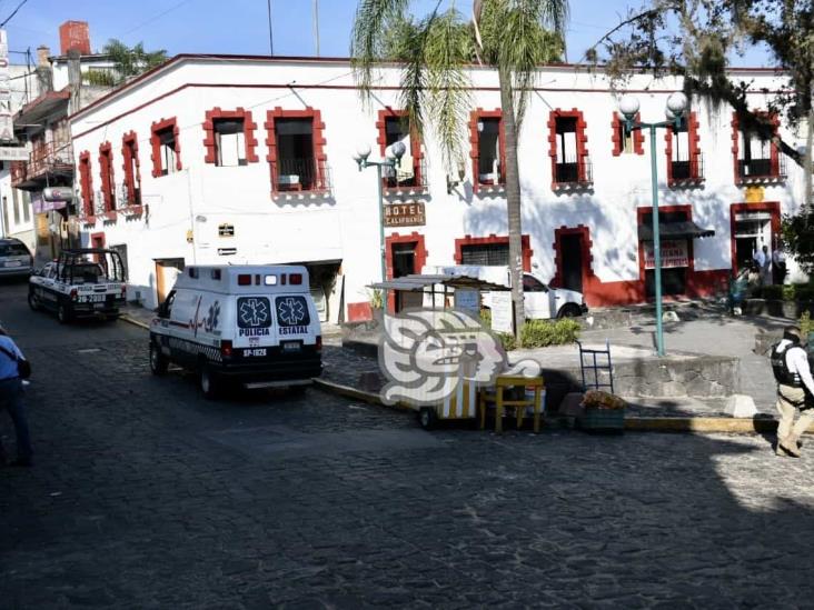 Joven mujer envenena a su bebé y luego se suicida en hotel de Xalapa