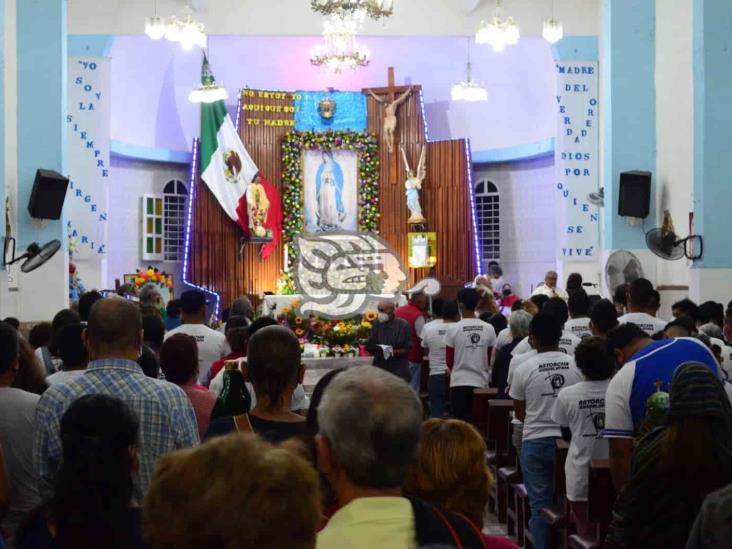 Celebran peregrinos en Veracruz a La Guadalupana